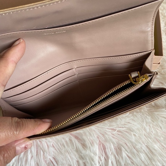 Authentic Miu Miu wallet - Picture 5 of 9